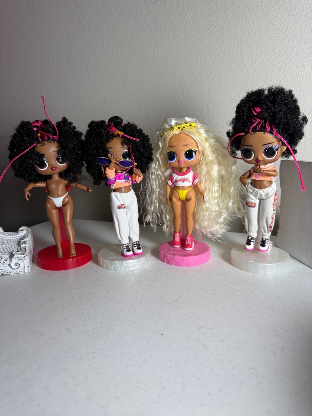 LOL Suprise doll lot